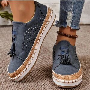 🆕 NEW! Fun casual slip on shoes with cute blue tassel. Euro size 42/US 11.5